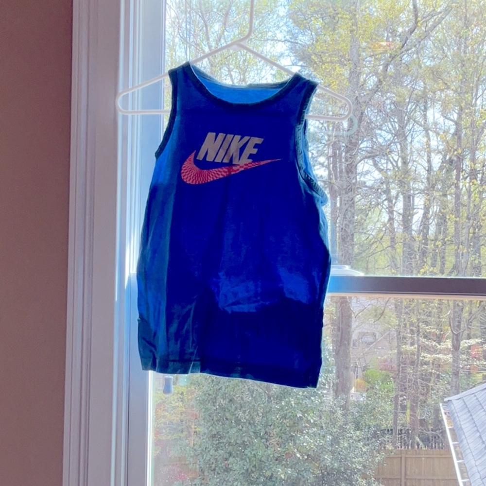 Super cute Nike tank top!